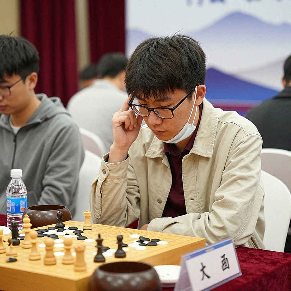 जेल की चारदीवारी में 77 टीमें, पाँच महाद्वीप: FIDE के पहले कैदी शतरंज चैंपियनशिप की असली बही-खाता